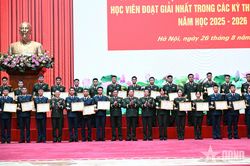 Bộ Quốc phòng tuyên dương học viên tốt nghiệp thủ khoa, xuất sắc năm học 2025-2026