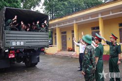 Chia tay cán bộ, chiến sĩ Trung đoàn 141 hỗ trợ tỉnh Lạng Sơn khắc phục hậu quả thiên tai