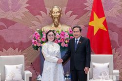 Chủ tịch Quốc hội Trần Thanh Mẫn tiếp Đại sứ Mông Cổ Ganbaatar Hulan