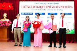Hai xã Hòa Tiến, Đại Lộc thành lập, bổ nhiệm đội ngũ quản lý các trường mới