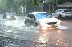TPHCM: Đề ph&ograve;ng mưa lớn kết hợp triều cường c&oacute; thể g&acirc;y ngập &uacute;ng