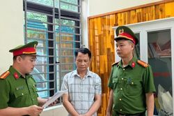 Nguy&ecirc;n Chủ tịch, Ph&oacute; Chủ tịch x&atilde; ở Ph&uacute; Thọ bị khởi tố v&igrave; cho thu&ecirc; đất sai