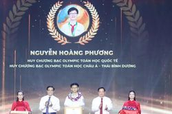 Tỉnh Nghệ An dành hơn 2 tỷ đồng tuyên dương 162 học sinh đạt thành tích xuất sắc