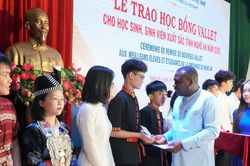 116 học sinh, sinh vi&ecirc;n xuất sắc tỉnh Nghệ An nhận học bổng Vallet năm 2026