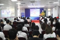 Tạo diễn đàn học thuật để sinh viên trao đổi nghiên cứu khoa học