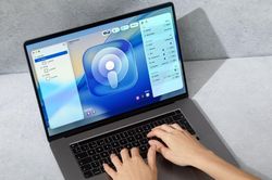 Cách tùy biến giao diện Liquid Glass trên MacBook Neo tiện lợi