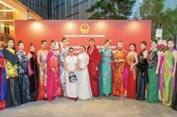 Áo dài kể câu chuyện giao thoa văn hóa Việt Nam - Singapore