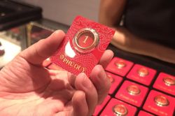 Giá vàng SJC đứng im, vàng nhẫn giảm