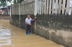 Người dân 'rốn lũ' Thái Nguyên khắc phục hậu quả mưa bão