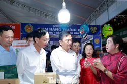 Đặc sản ba miền tạo sức hút tại hội chợ miền Trung - Tây Nguyên