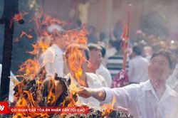 Nhiều hệ lụy đốt nhiều v&agrave;ng m&atilde; dịp Rằm th&aacute;ng Bảy