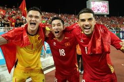 Khoảnh khắc tuyển Việt Nam mừng chức vô địch ASEAN Cup 2026