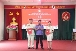 VKSND TP Đồng Nai công bố và trao Quyết định về công tác cán bộ