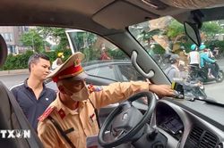 Hà Nội tổng kiểm soát phương tiện kinh doanh vận tải