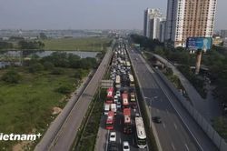 Phạt tới 6 triệu đồng nếu không giữ khoảng cách an toàn trên cao tốc Pháp Vân-Cầu Giẽ-Nghi Sơn