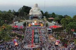 Nhiều hoạt động ý nghĩa tại lễ hội Vu Lan Thiên Cấm Sơn