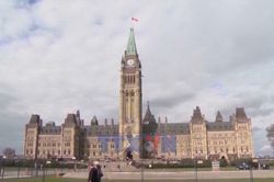 Canada áp thuế trả đũa nhắm vào hàng hóa của Mỹ