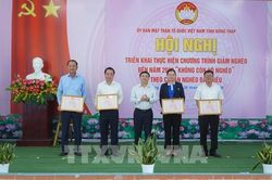 Đồng Th&aacute;p: Chuyển từ hỗ trợ sang đồng h&agrave;nh n&acirc;ng bước người ngh&egrave;o