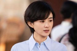 Hơn 1 năm vắng bóng, Triệu Lệ Dĩnh trở thành cái tên gây xôn xao
