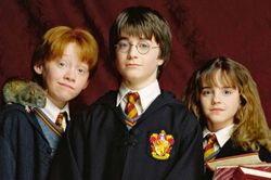 Harry Potter và Hòn Đá Phù Thủy thống trị phòng vé Việt ngày đầu tái chiếu