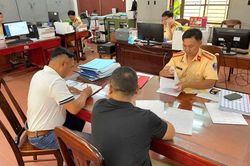 Lái ô tô đâm vào gác chắn đường sắt, người đàn ông ở Đắk Lắk nhận hậu quả thích đáng