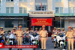 CSGT Cần Thơ ra quân tổng kiểm soát xe kinh doanh vận tải