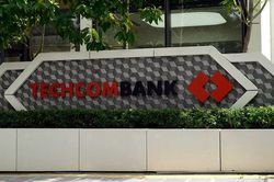 BNP Paribas và KB Kookmin cạnh tranh mua 15% cổ phần Techcombank