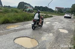 Trật tự, mỹ quan đô thị - Những “cái gai trong mắt”: Đường Son Toản xuống cấp nghiêm trọng, cần sớm được sửa chữa