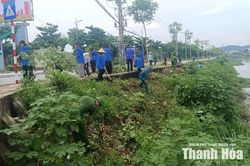 Phường Hạc Thành ra quân tổng vệ sinh môi trường
