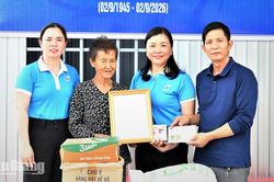 Trao hơn 600 suất quà và nhà cho hộ khó khăn ở Hòn Đất