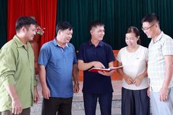 Bắc Ninh: Đưa việc của dân vào sinh hoạt chi bộ