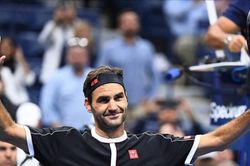 Roger Federer trở lại sân Arthur Ashe tại US Open nhưng bác bỏ tái xuất chuyên nghiệp
