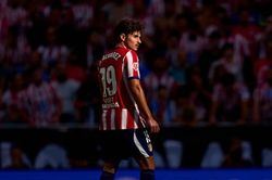 Atletico Madrid dứt khoát từ chối đàm phán thương vụ tiền đạo Julian Alvarez với Barcelona