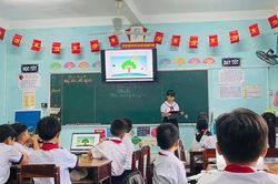 Bàn ghế học sinh phải bảo đảm đúng cỡ, phù hợp với chiều cao học sinh