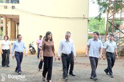 Lãnh đạo thành phố Đồng Nai kiểm tra công tác chuẩn bị năm học mới tại các xã biên giới