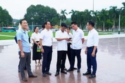 Khảo sát thực tế vị trí đặt tượng đài Chủ tịch Hồ Chí Minh tại Quảng trường 19/8