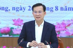 Chủ tịch UBND tỉnh L&acirc;m Đồng Hồ Văn Mười y&ecirc;u cầu c&aacute;c địa phương, đơn vị quyết t&acirc;m hơn nữa trong giải ng&acirc;n vốn đầu tư c&ocirc;ng