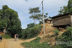 Người 'giữ lửa' bản làng