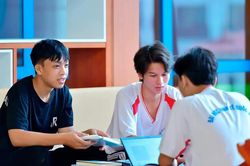 Hơn 633.000 th&iacute; sinh đ&atilde; x&aacute;c nhận nhập học đại học, nh&oacute;m ng&agrave;nh c&ocirc;ng nghệ b&aacute;n dẫn tăng cao