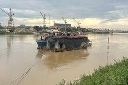 Kh&aacute;ch du lịch tăng mạnh dịp 2/9, siết an to&agrave;n tại bến t&agrave;u, bến đ&ograve;