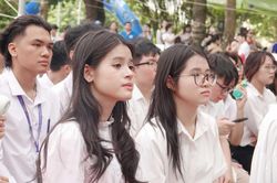 Người học ngành trọng điểm ở nước ngoài có thể được hỗ trợ cao hơn