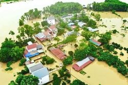 Lũ sông dâng cao sau bão số 4, nhiều khu dân cư ở Hà Nội ngập sâu