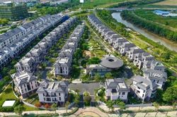 Thanh khoản thấp, gi&aacute; nh&agrave; vẫn neo cao: Nghịch l&yacute; từ đ&acirc;u?