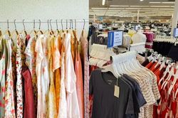 Outlet mở cơ hội để hàng Việt bước ra khỏi 'vùng gia công'