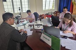 'Cầu nối' đưa vốn ch&iacute;nh s&aacute;ch đến người d&acirc;n