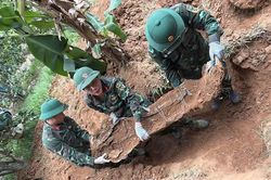 Quy tập th&ecirc;m 4 h&agrave;i cốt liệt sĩ tại phường Quảng Trị