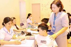 Hà Nội đồng loạt khám sức khỏe miễn phí cho học sinh, chủ động phòng bệnh từ sớm