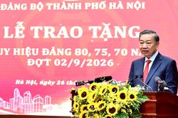 Tổng Bí thư, Chủ tịch nước trao Huy hiệu Đảng tặng đảng viên lão thành Thủ đô