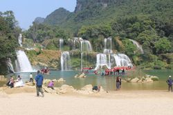 Tăng cường thông tin, cảnh báo và bảo đảm an toàn cho khách du lịch
