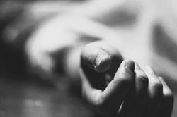 Thương tâm: Bị vợt cầu lông văng trúng đầu, bé gái 6 tuổi thiệt mạng